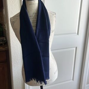 EUC vintage James Pringle of Scotland, cashmere, navy blue fringe scarf